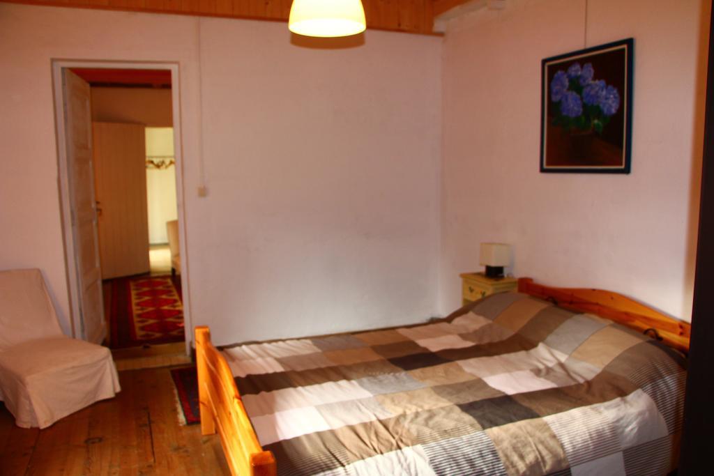La Pyrene Maison De Vacances Ore  Exteriör bild